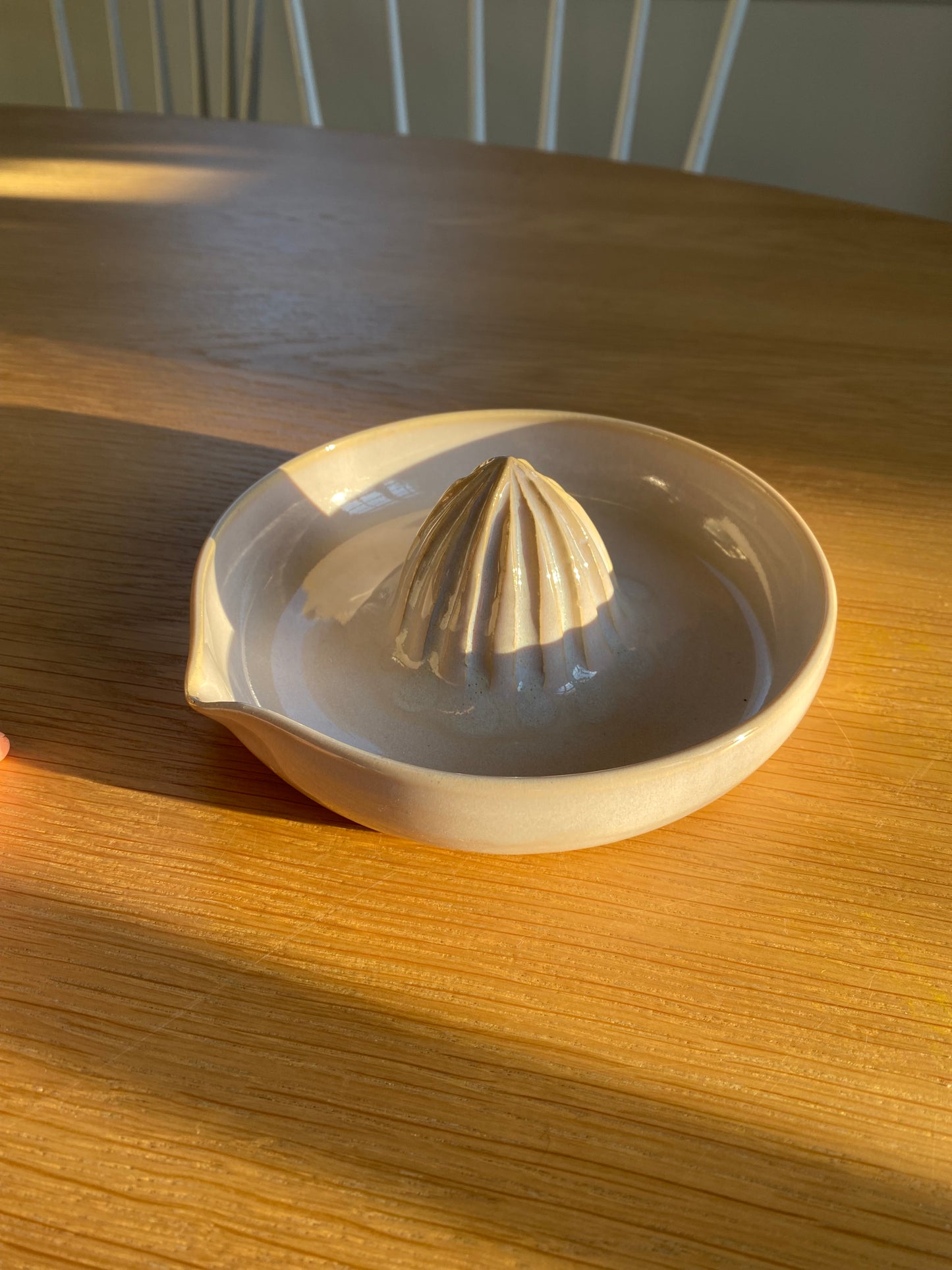 PRESSE-AGRUMES rose sable